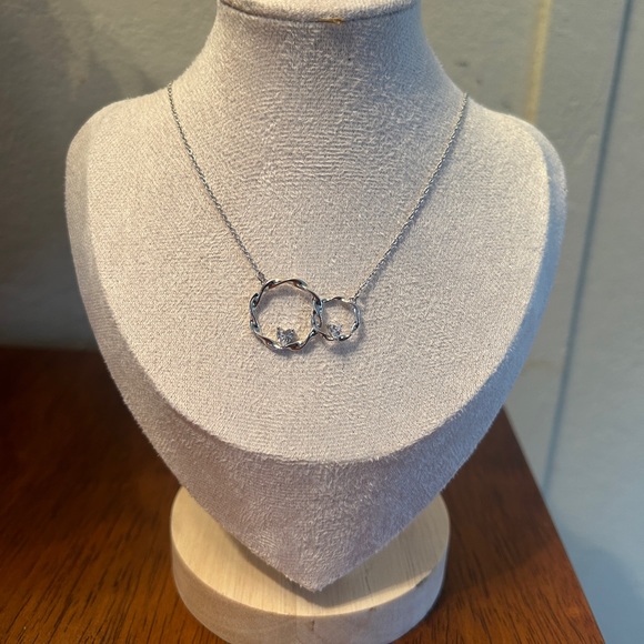 NWT Old Rubin Sterling Silver Interlocking Double Circle Necklace - Picture 2 of 4